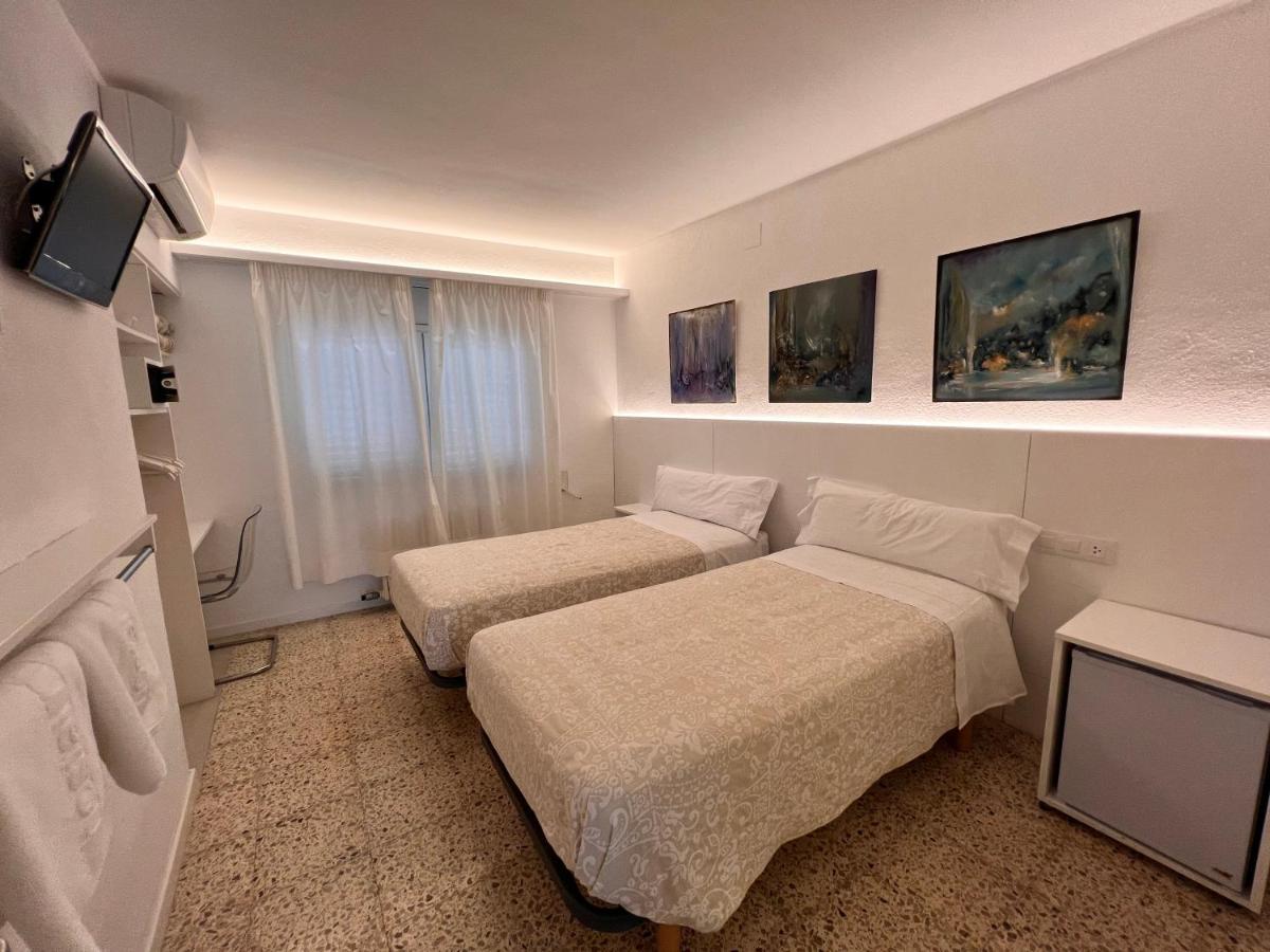 Hostal Marina Cadaques Ngoại thất bức ảnh