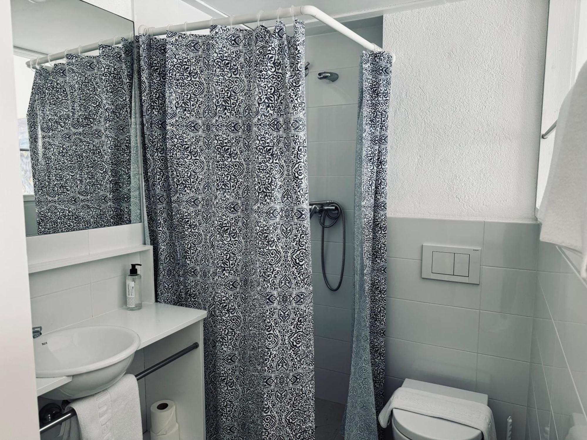 Hostal Marina Cadaques Ngoại thất bức ảnh