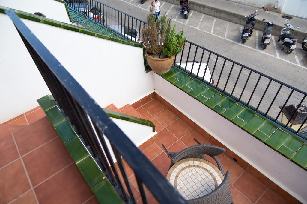 Hostal Marina Cadaques Ngoại thất bức ảnh