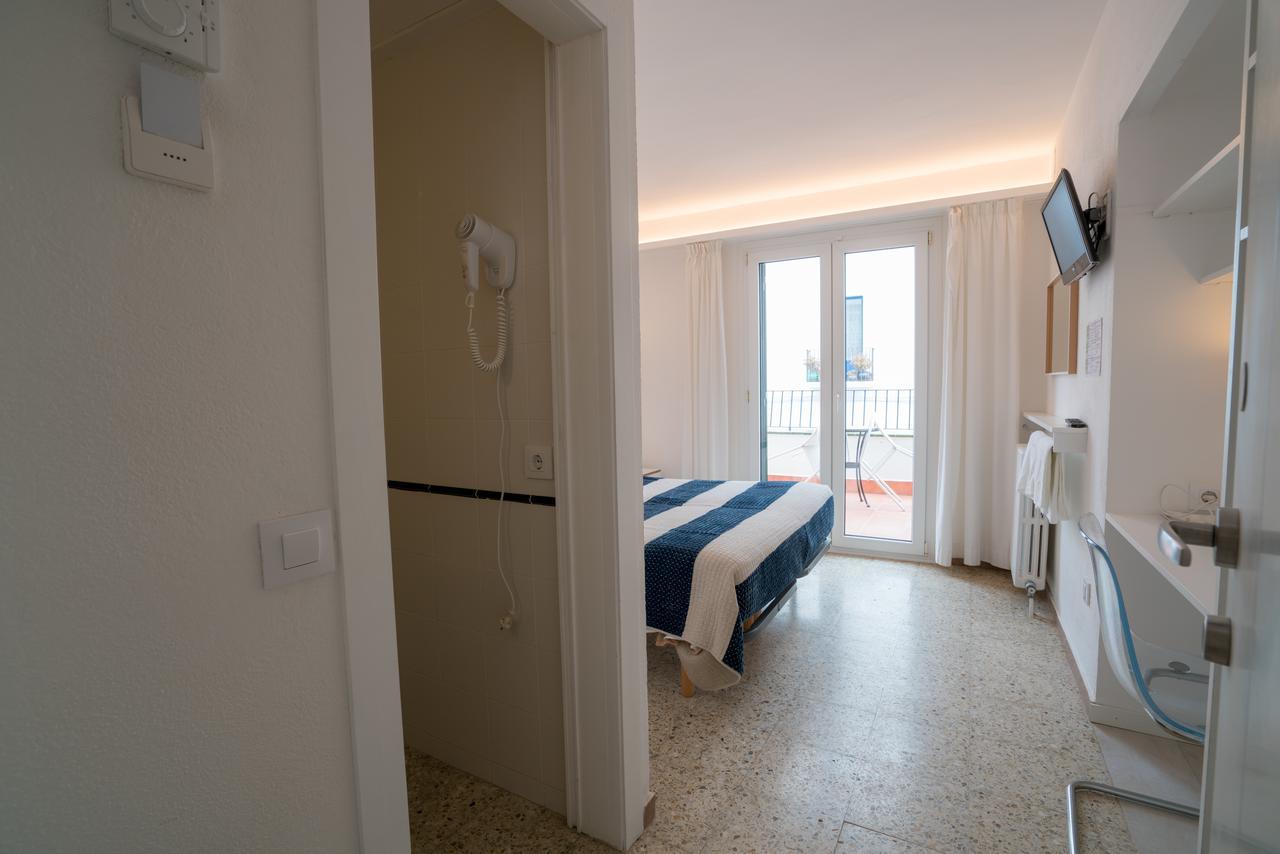 Hostal Marina Cadaques Ngoại thất bức ảnh